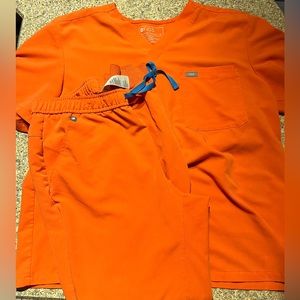 Orange figs scrubs set